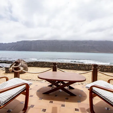 Flor De Cactus, La Graciosa Holiday home