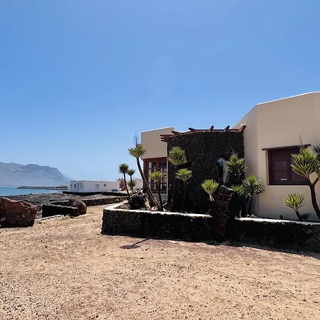 Flor De Cactus, La Graciosa Holiday home
